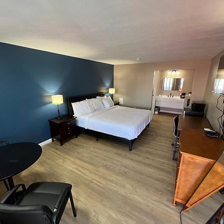 Valley Inn And Suites Френч-Лик Экстерьер фото