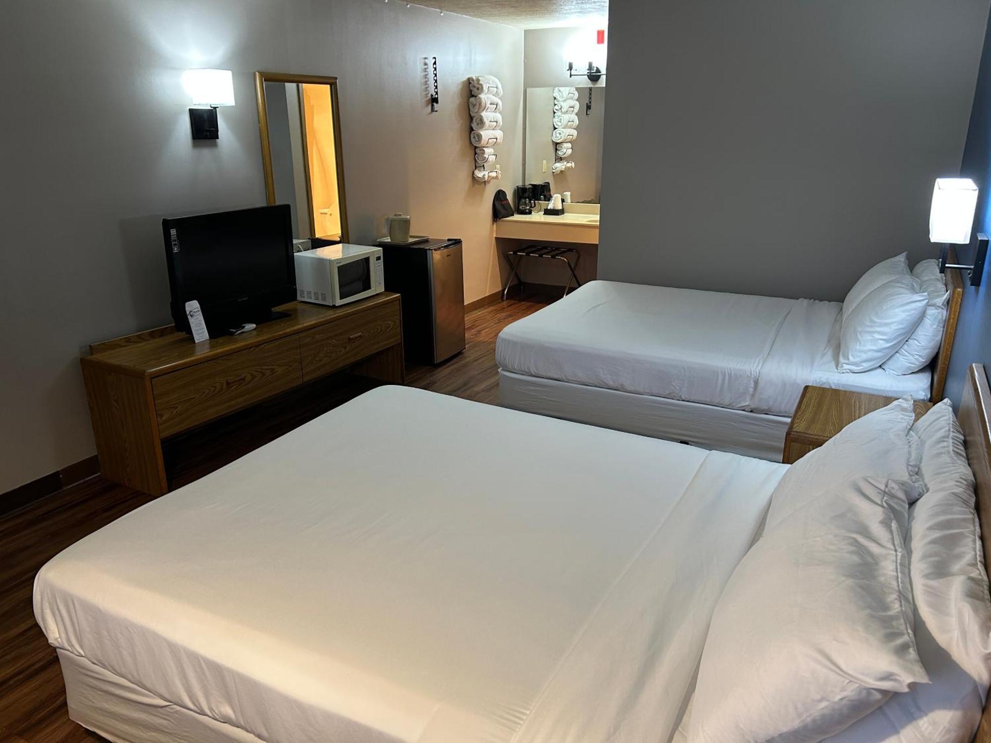 Valley Inn And Suites Френч-Лик Экстерьер фото