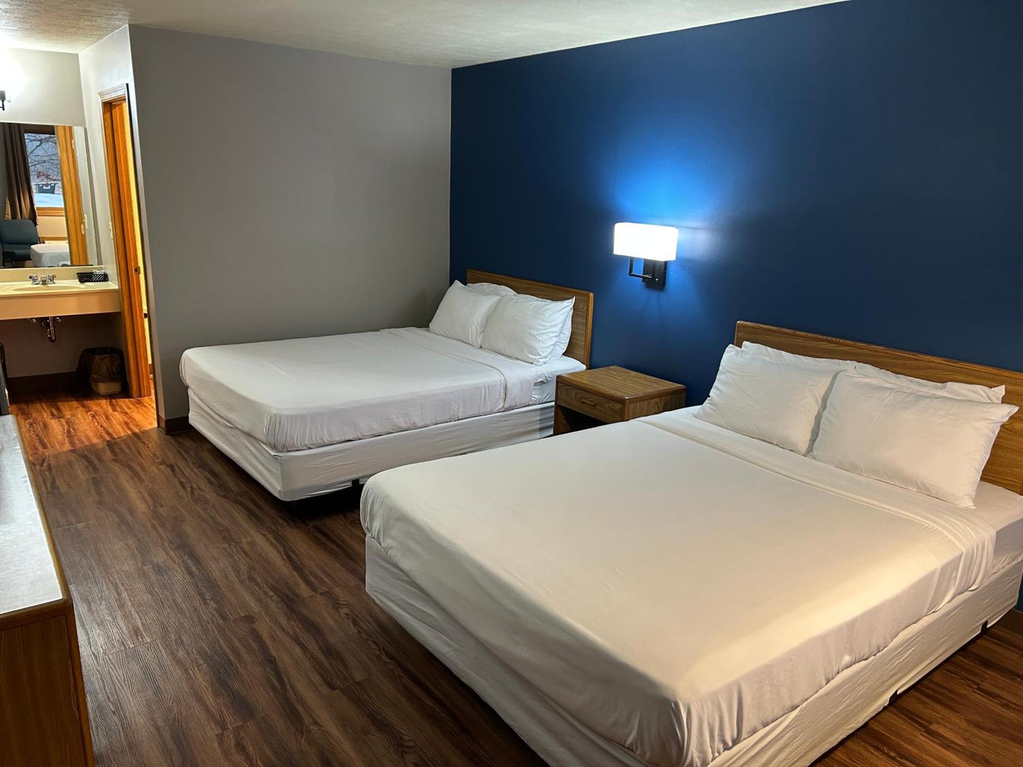 Valley Inn And Suites Френч-Лик Экстерьер фото