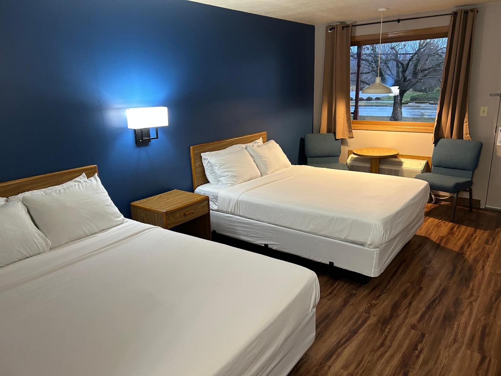 Valley Inn And Suites Френч-Лик Экстерьер фото