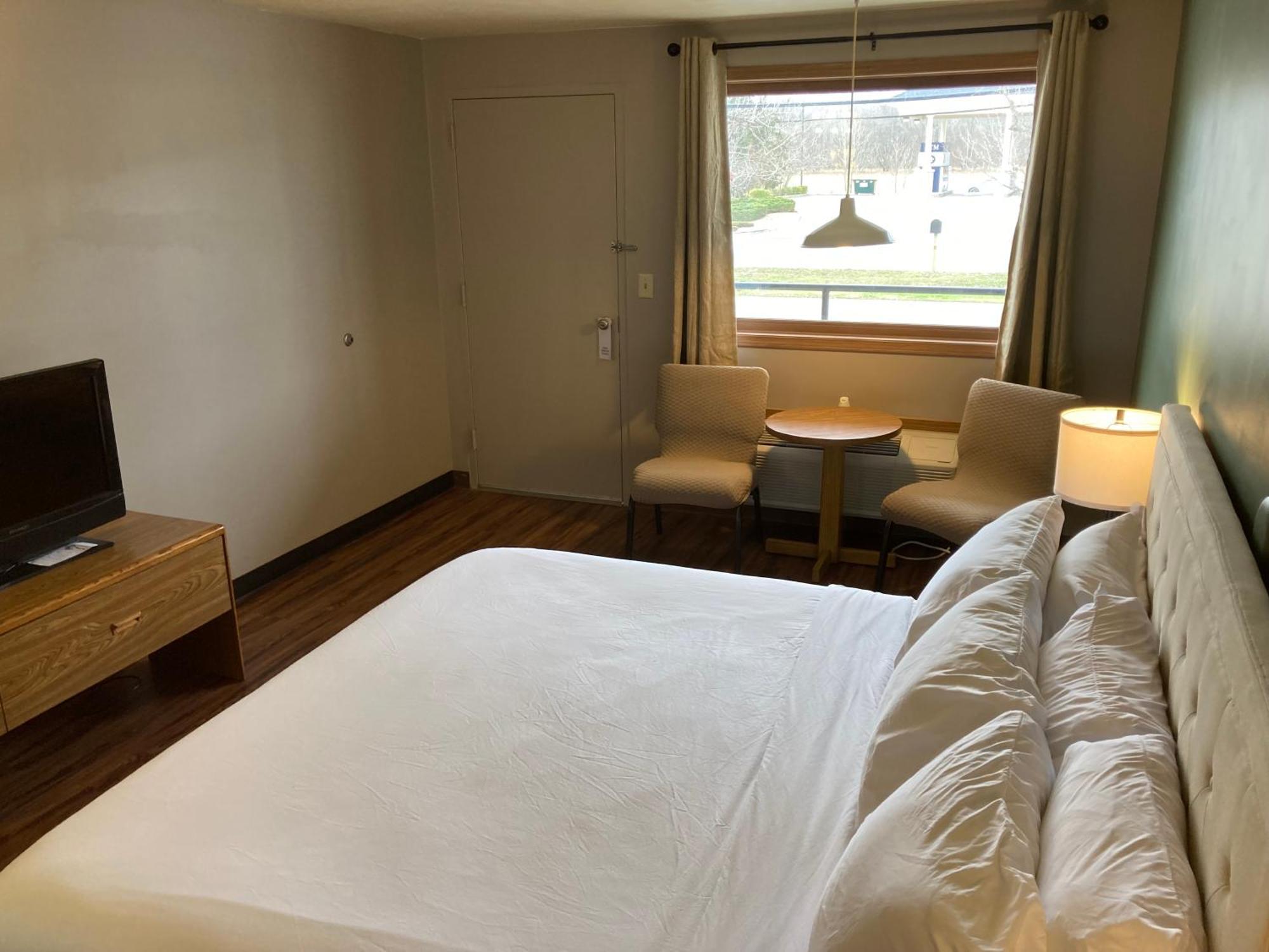 Valley Inn And Suites Френч-Лик Экстерьер фото