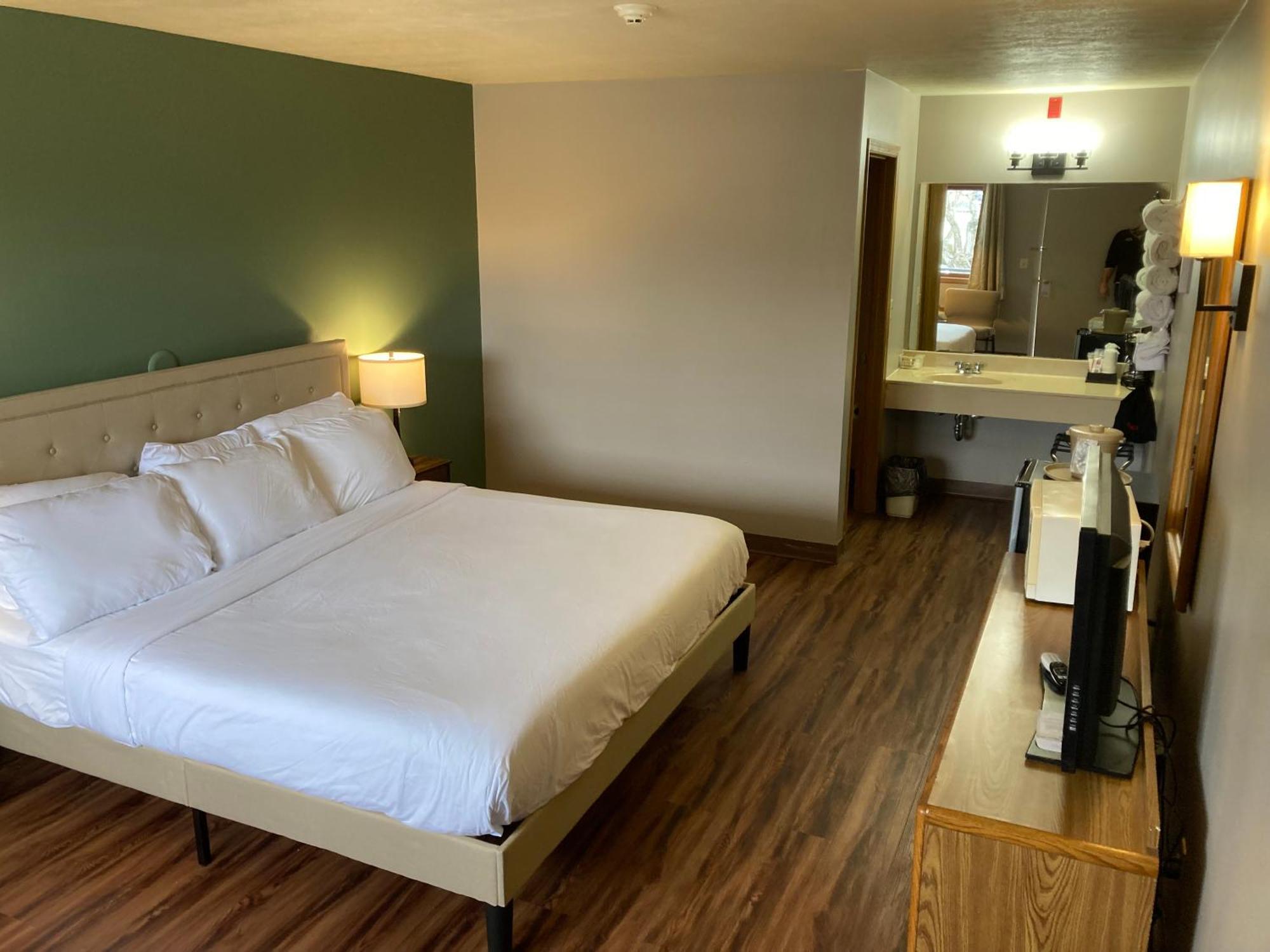 Valley Inn And Suites Френч-Лик Экстерьер фото