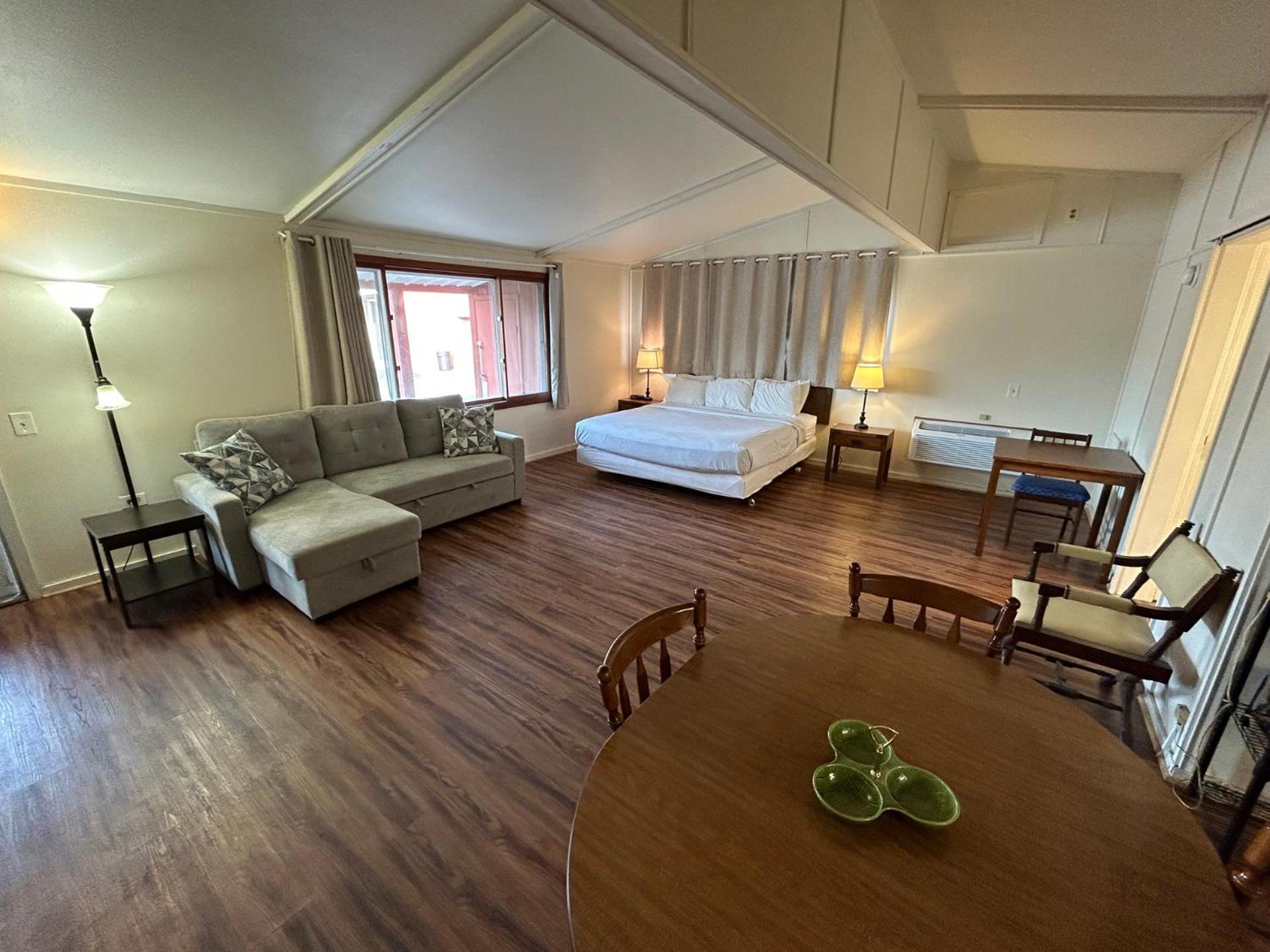 Valley Inn And Suites Френч-Лик Экстерьер фото