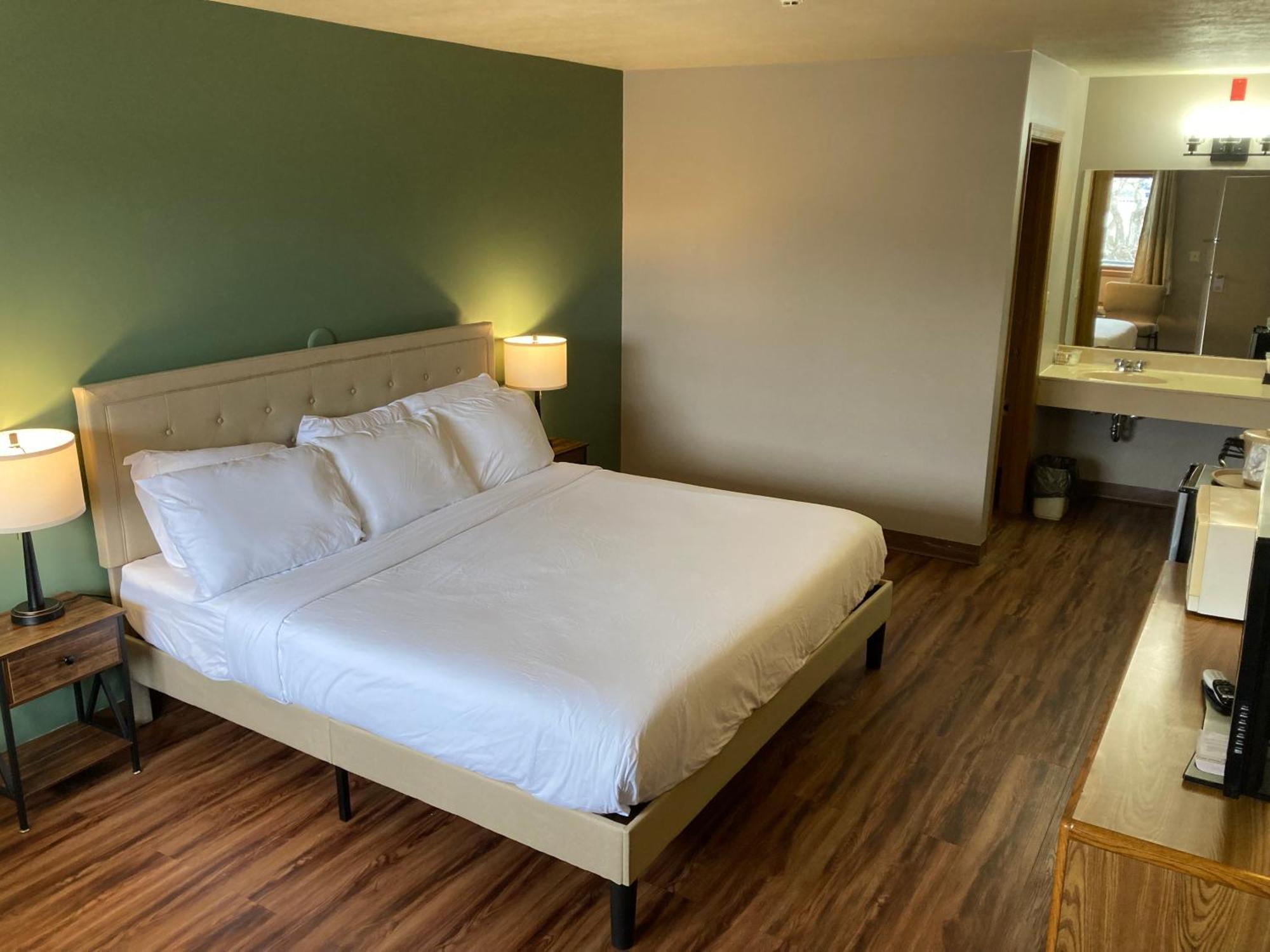 Valley Inn And Suites Френч-Лик Экстерьер фото