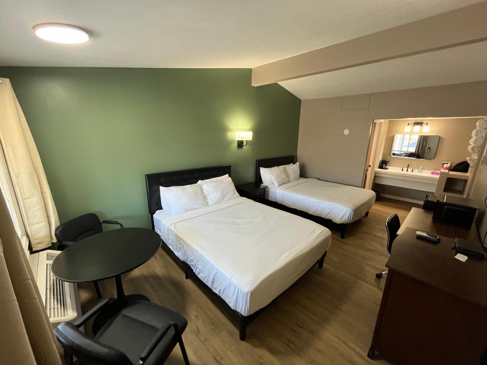 Valley Inn And Suites Френч-Лик Экстерьер фото