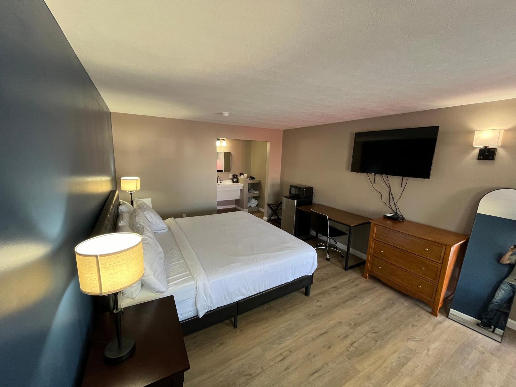 Valley Inn And Suites Френч-Лик Экстерьер фото